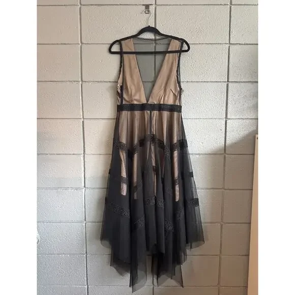 Lulus Sheer For It Black and Nude Lace Midi Dress size L - Picture 4 of 6
